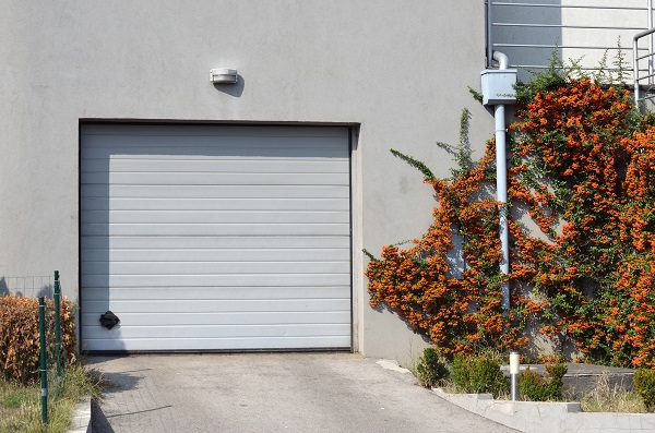 Commercial Overhead Doors - Tips On Choosing a Garage Door For a Business